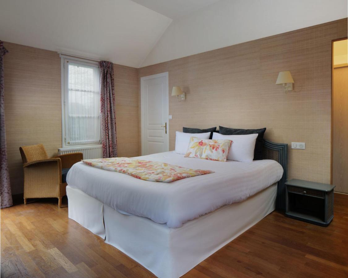 Logis Hotel Les Fuchsias سانت-فاست-لا-هوغ المظهر الخارجي الصورة