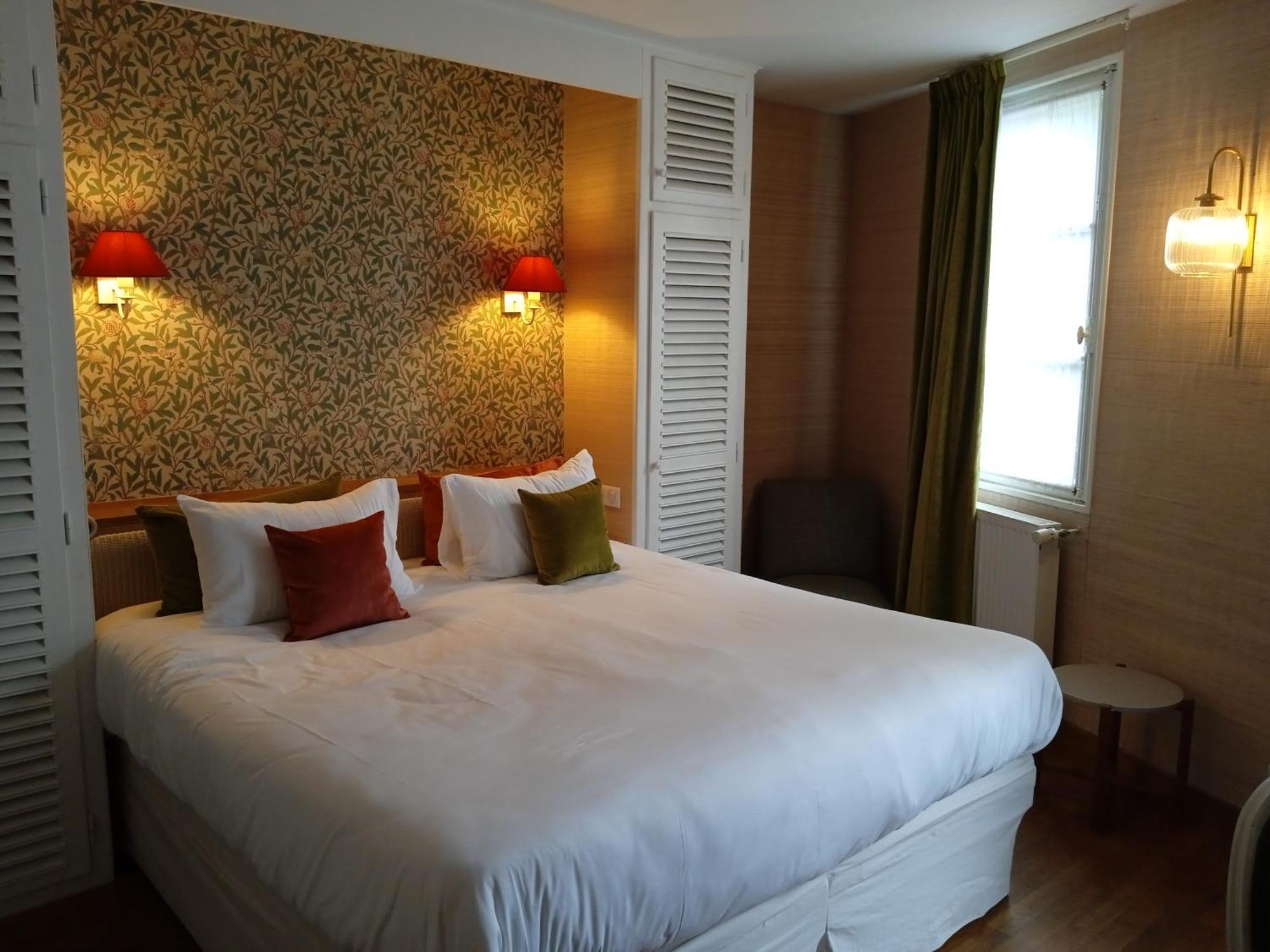 Logis Hotel Les Fuchsias سانت-فاست-لا-هوغ المظهر الخارجي الصورة