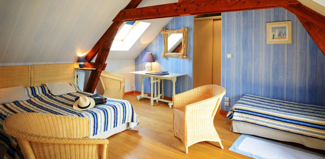 Logis Hotel Les Fuchsias سانت-فاست-لا-هوغ المظهر الخارجي الصورة